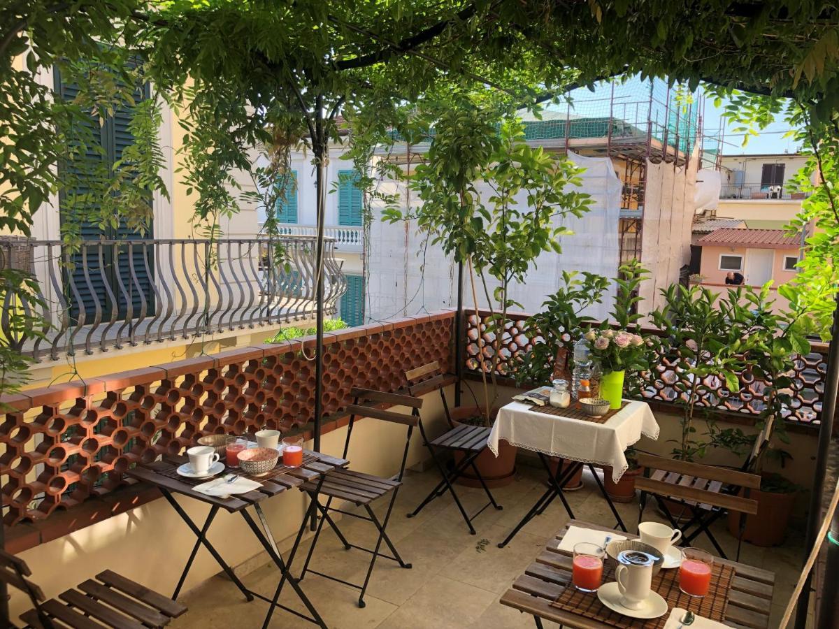 Pura Vida Bed and Breakfast Viareggio Exteriör bild